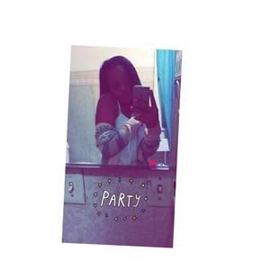 Meet your Posher, Valeria